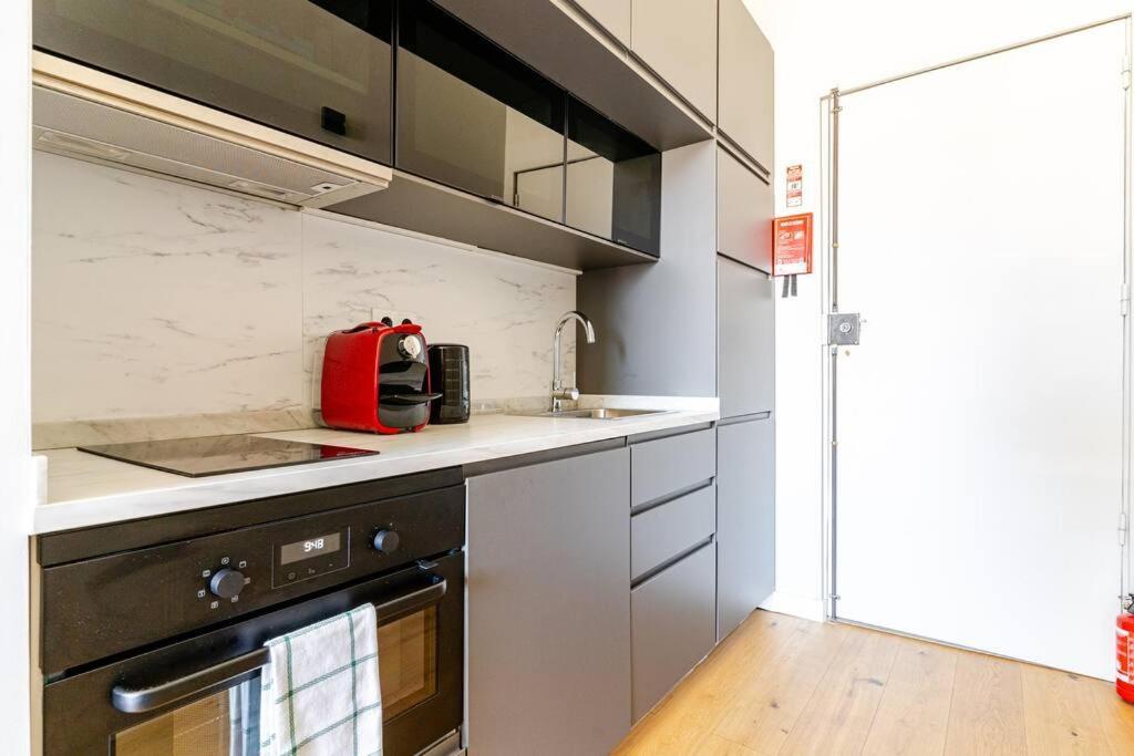 Modern Downtown Studio Порту Экстерьер фото