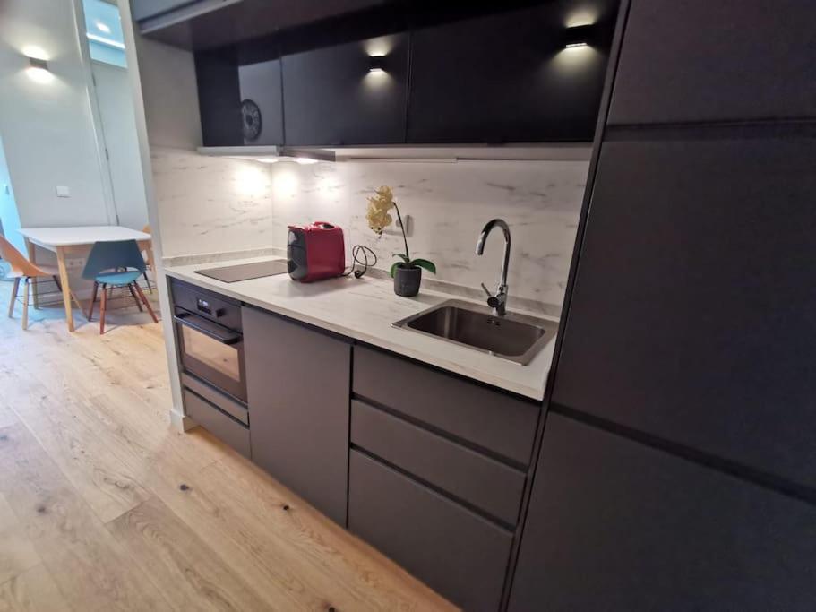 Modern Downtown Studio Порту Экстерьер фото